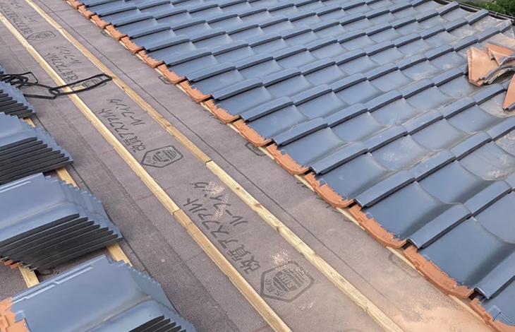 屋根カバー工法と葺き替えはどちらが良い